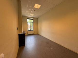 Bent u op zoek naar kantoorruimte in Leuven? Wij bieden een uitstekende gelegenheid aan de Blijde Inkomststraat, midden in het centrum van de...