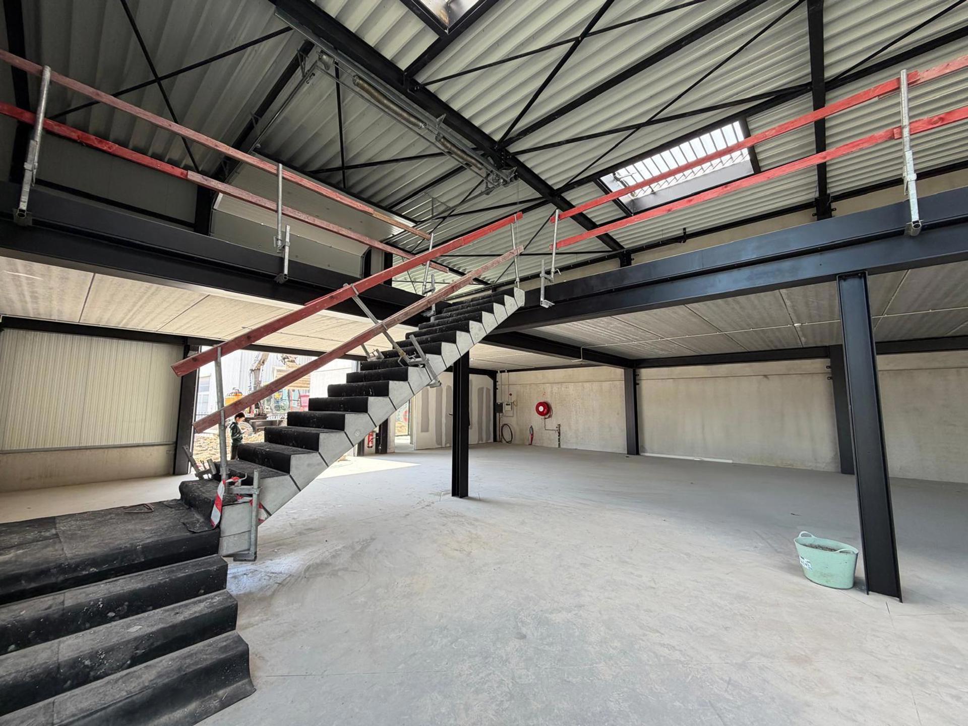 Nieuwbouw KMO-unit | 357m² GLV + 284m² verdieping  - foto 5