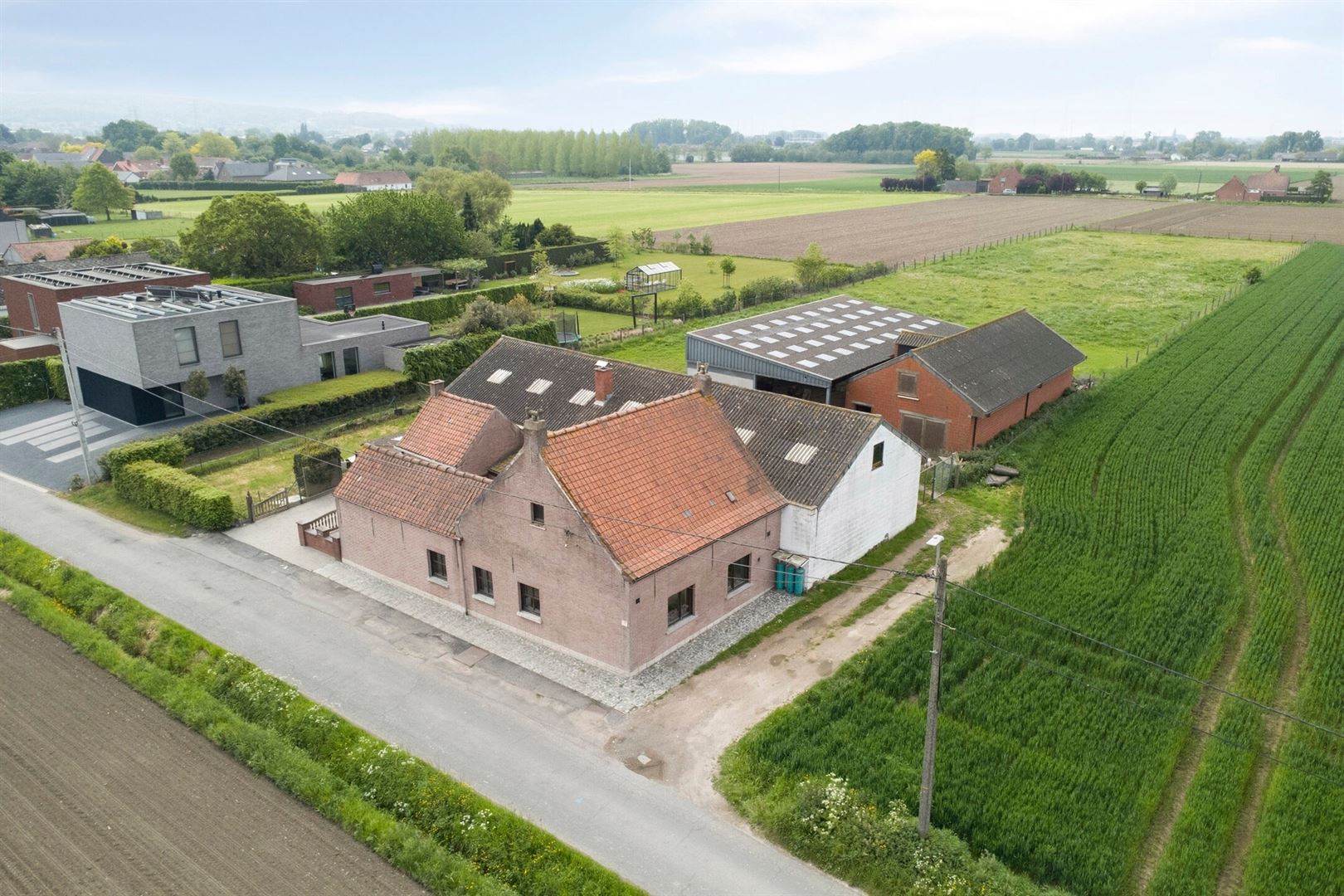 Ferme à rénover avec dépendances sur 1.15ha - photo 3