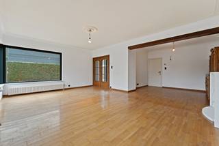 Deze stijlvolle woning is residentieel gelegen in de gegeerde wijk Berkenveld in een doodlopende straat in Hasselt op een zuid-georiënteerd...