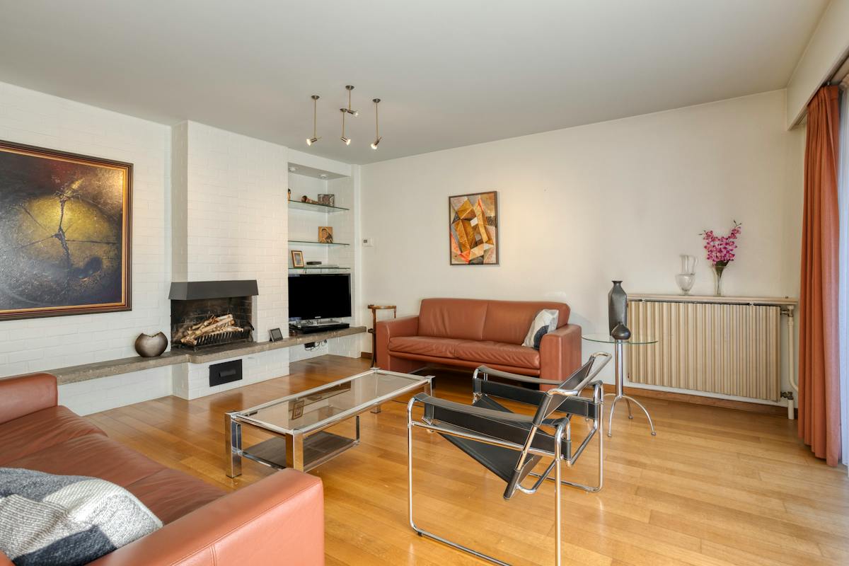 Vernieuwd 3 slaapkamer appartement met tuin in Kortrijk! - foto 2