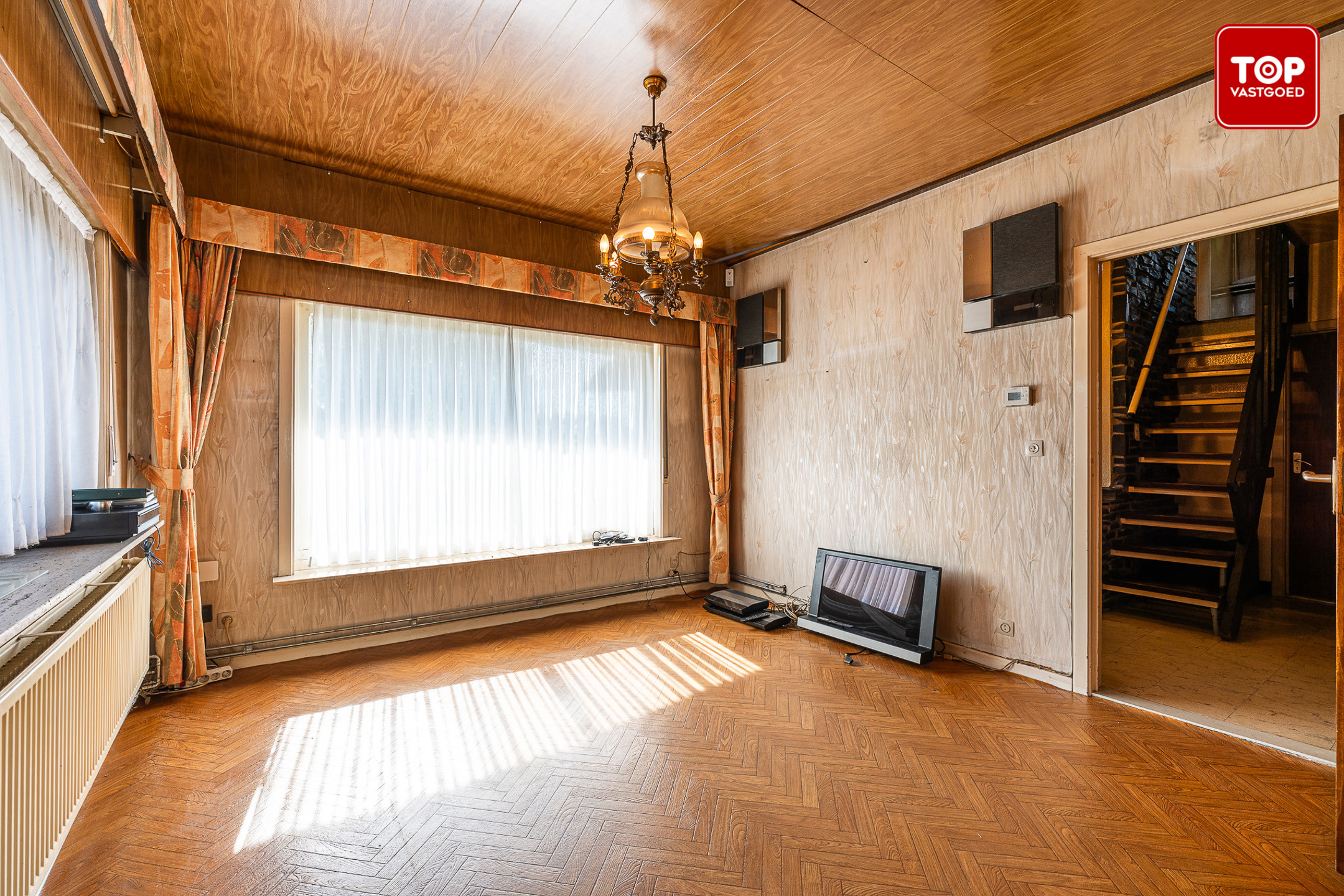 Charmante te renoveren woning met karakter en strooien dak - foto 5