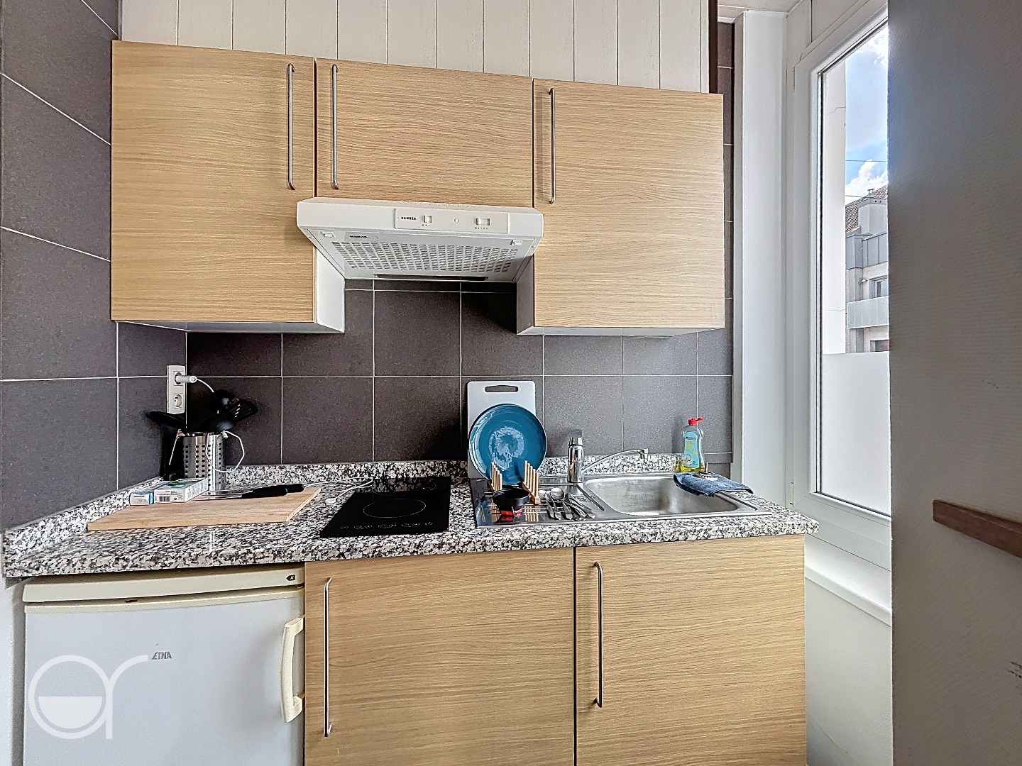 Ruime studentenflat op zeer gunstige locatie - foto 5