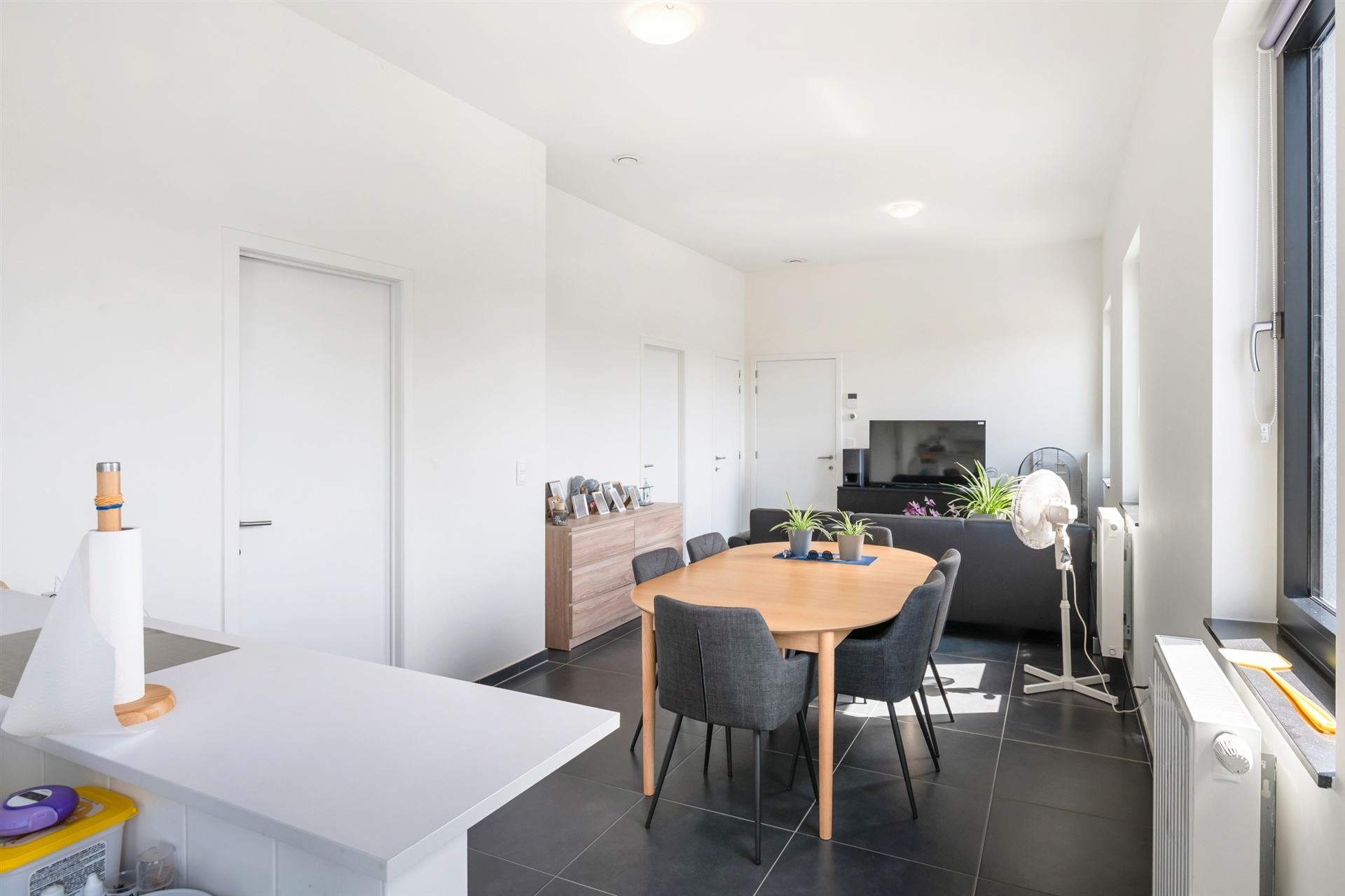 Recent appartement met 2 slaapkamers en terras! - foto 5