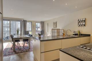 This beautiful and centrally located apartment is located on the Bredabaan in Brasschaat, within walking distance of shops, restaurants and...