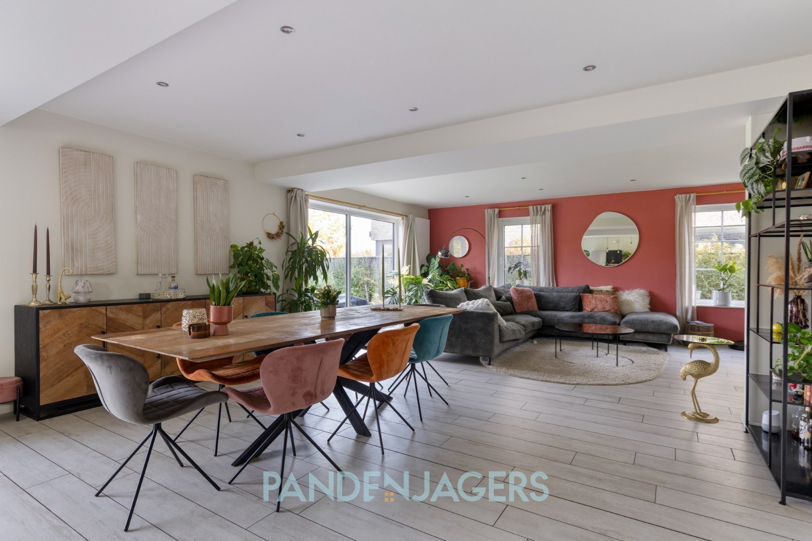 Recente energiezuinige woning met 6 slaapkamers, laadpaal en ruim perceel - foto 3