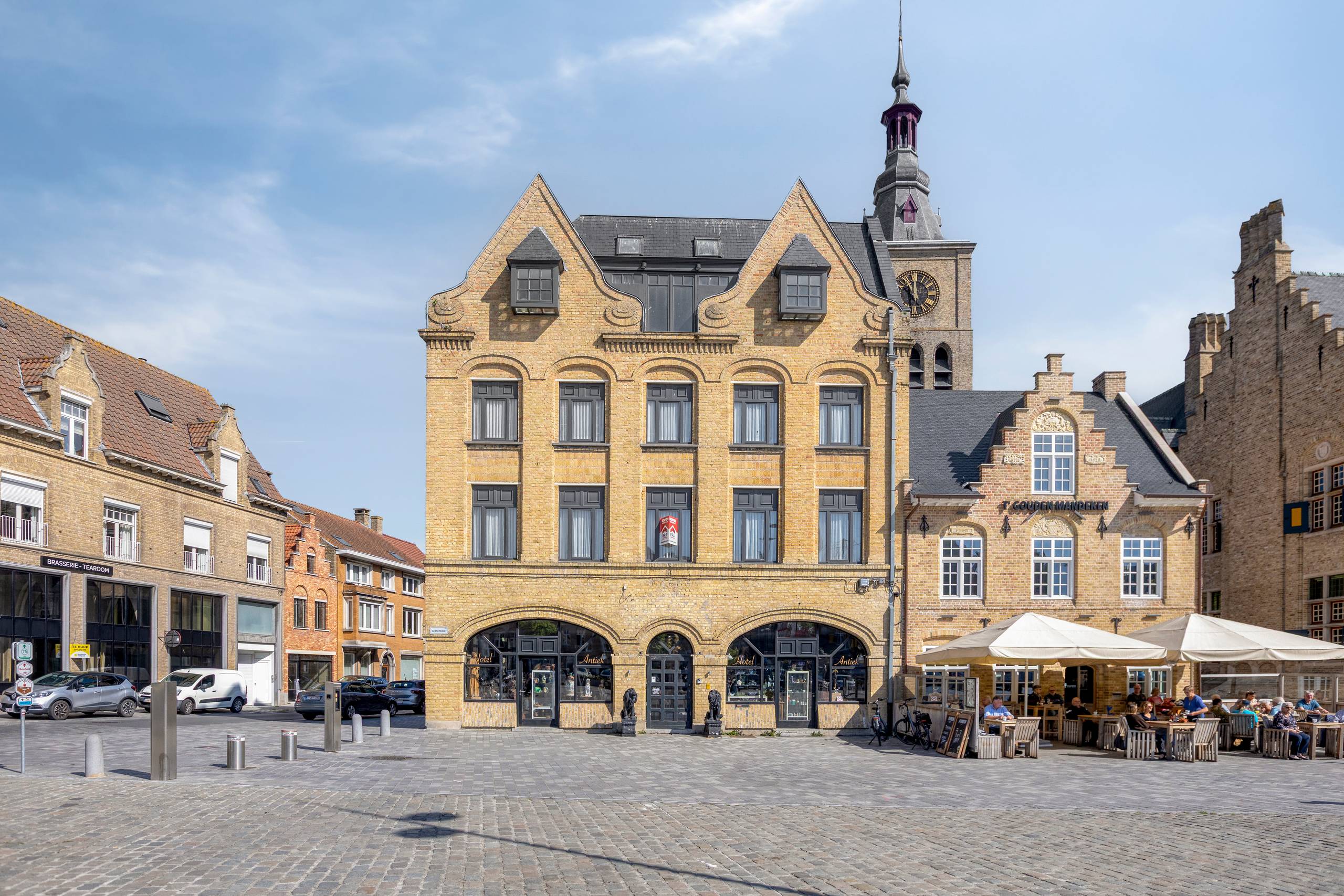 Historisch hoekpand te koop op de Grote Markt in Diksmuide - foto 2