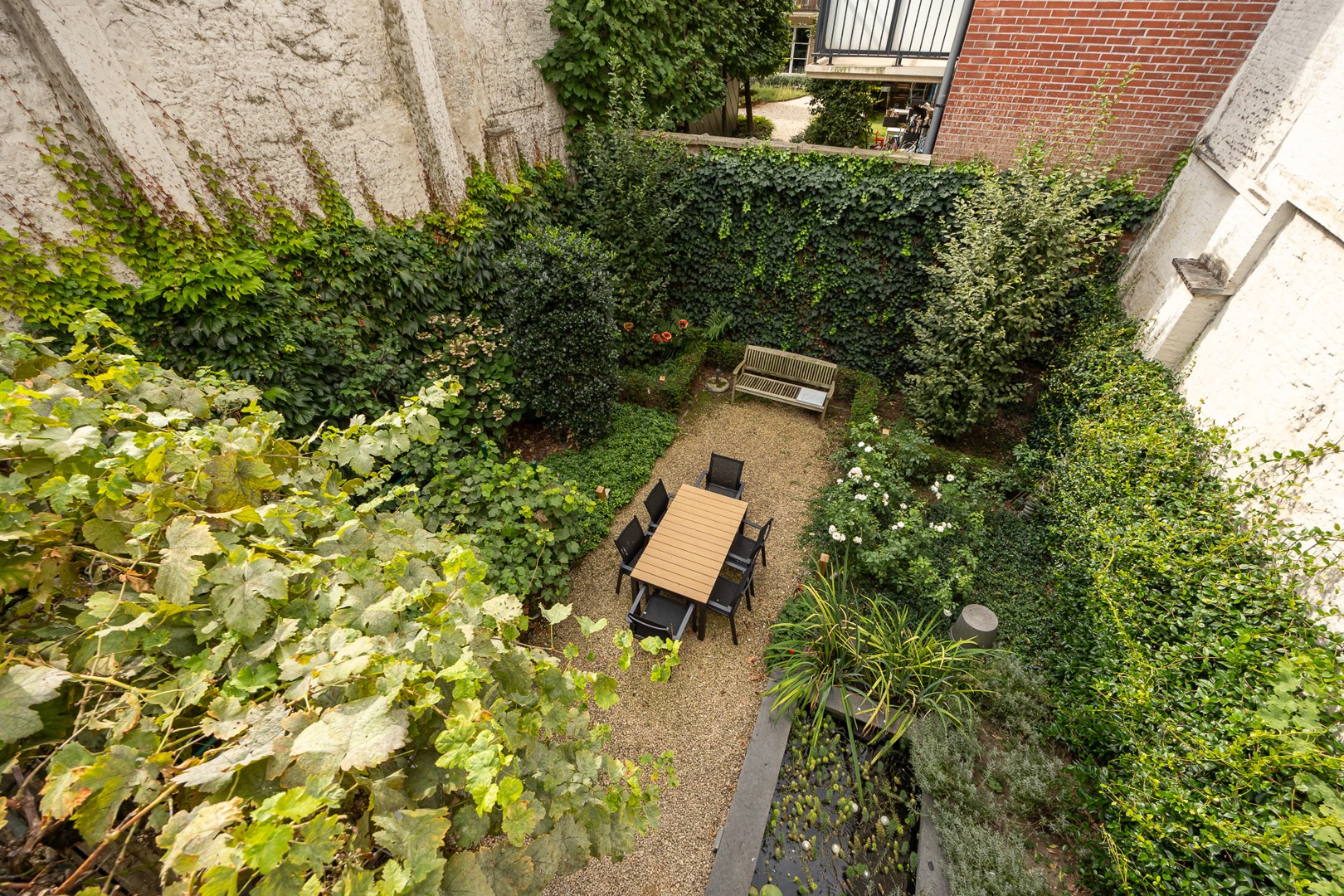 TRAPGEVELWONING MET TUIN - foto 5