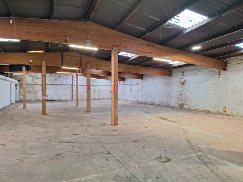 loods van 450 m² in De Panne-Adinkerke - photo 5
