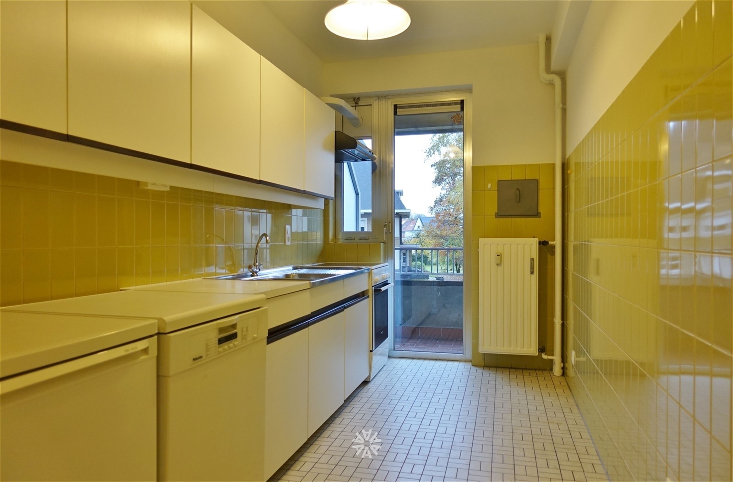 Vernieuwd appartement met terras te huur in Gent - foto 3