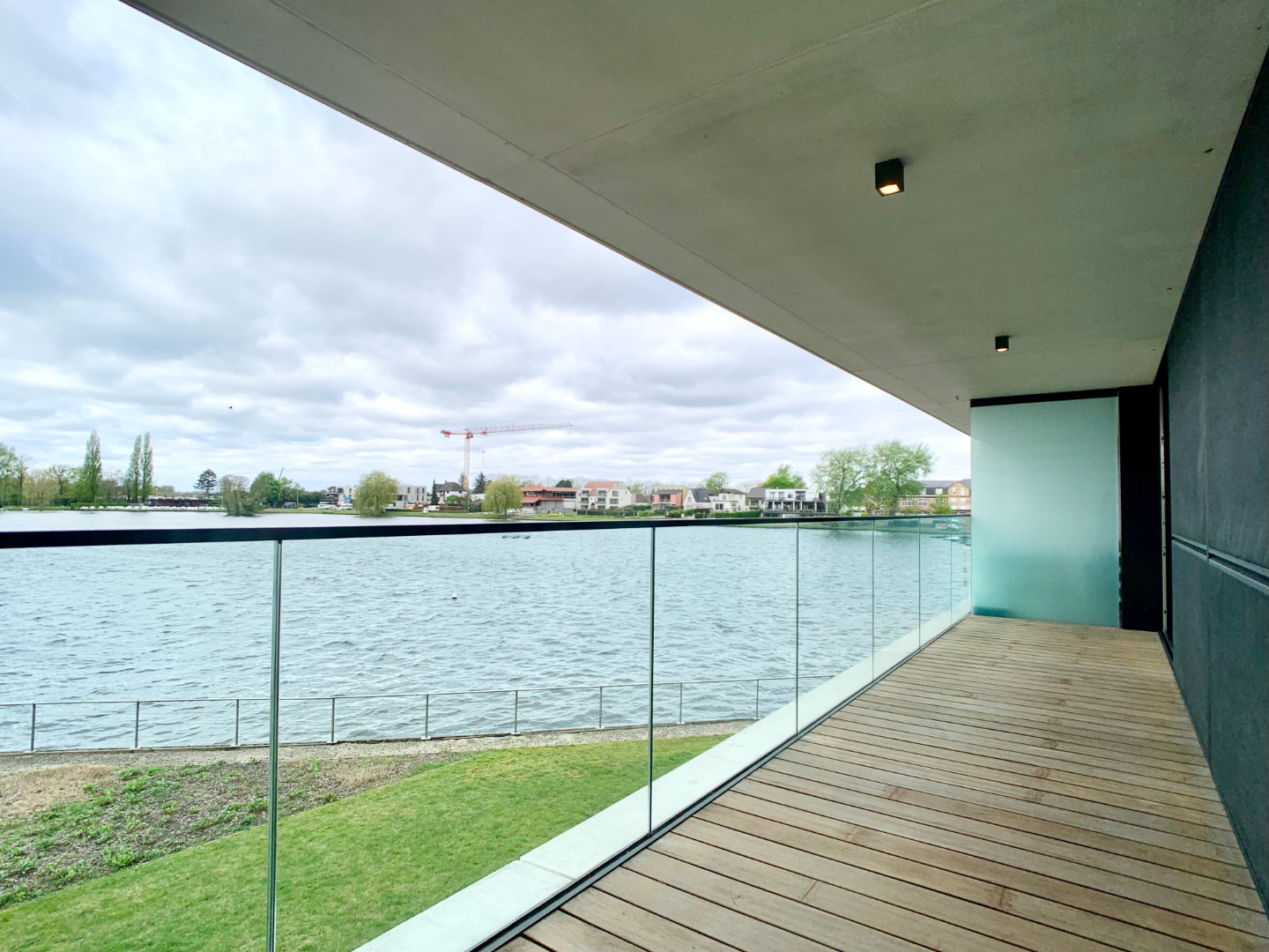 Te huur, Luxueuze 2-slaapkamer appartement aan het Donkmeer in Berlare - foto 3