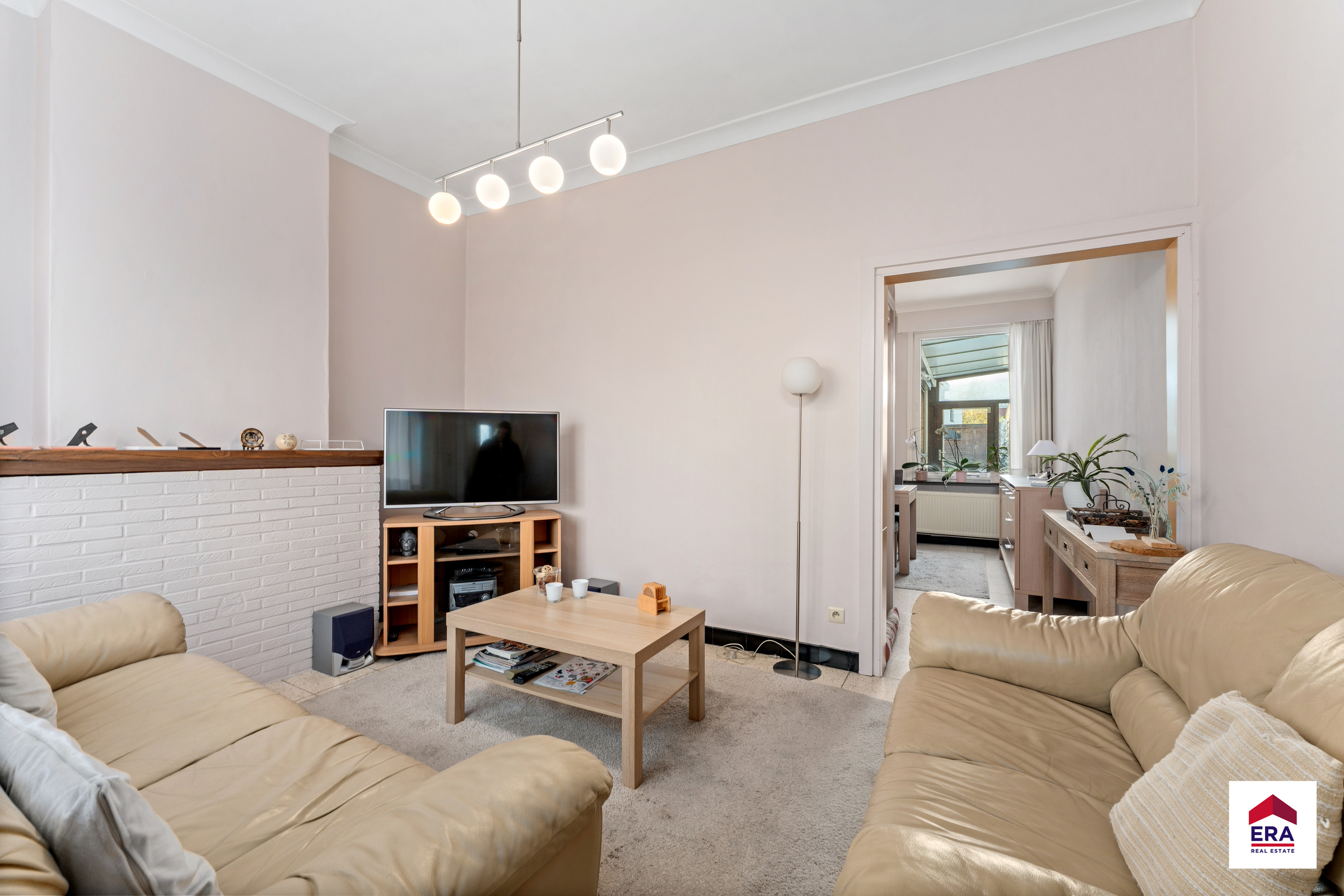 Instapklare woning met mog. tot 3 slpks. + garage in Tielt. - foto 2