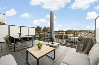 Welkom in dit prachtige appartement gelegen in het bruisende Hulshout, een echte parel voor iedereen die op zoek is naar comfort en stijl.Dit moderne...