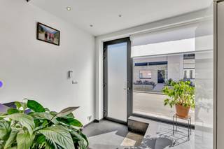 Voor meer info of een bezoek, bel 054 69 39 34 - UNIEKE AANBIEDING - In het charmante en rustige Iddergem bevindt zich deze instapklare...