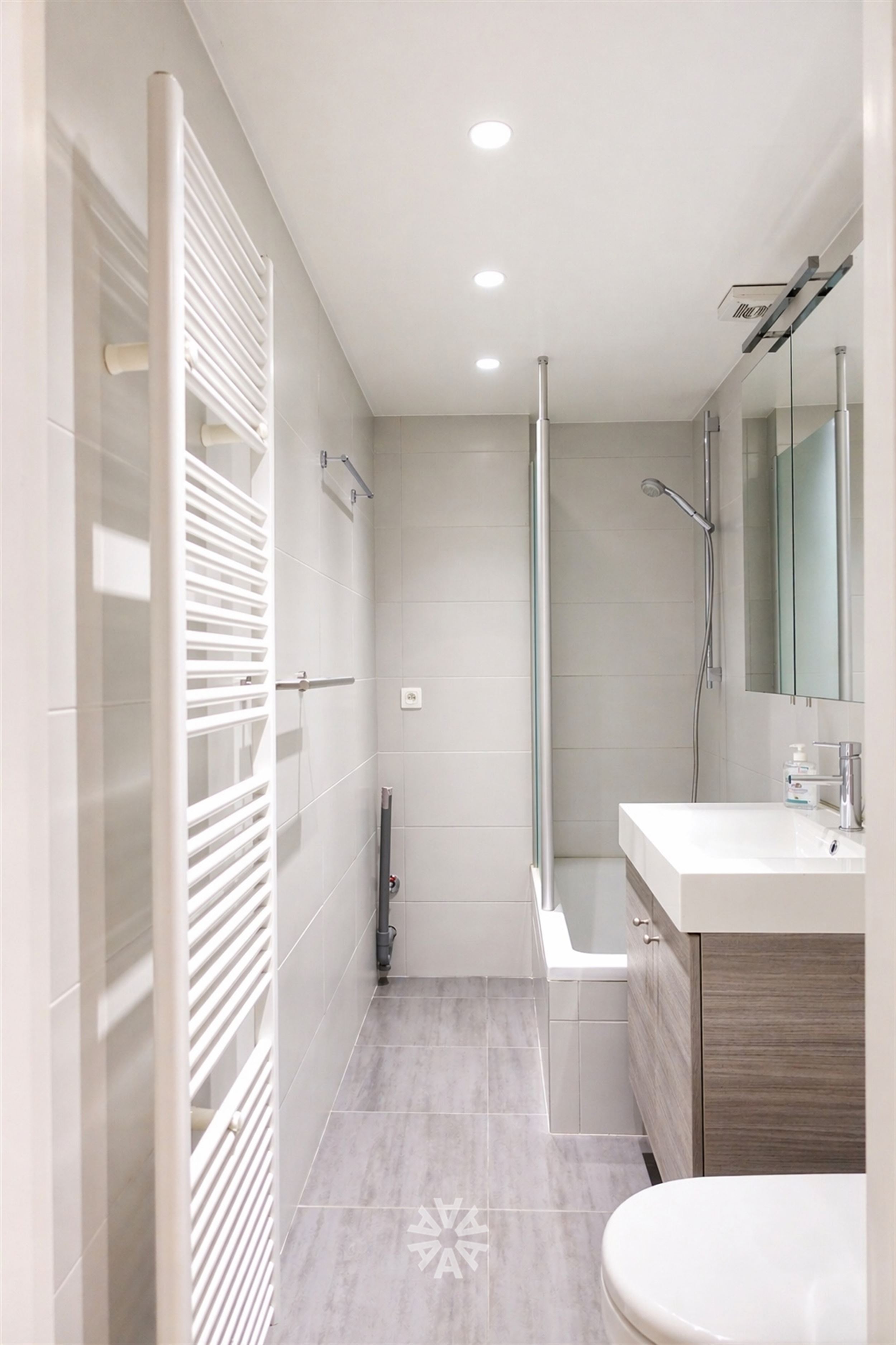 Lichtrijk appartement nabij Citadelpark te huur in Gent - foto 4