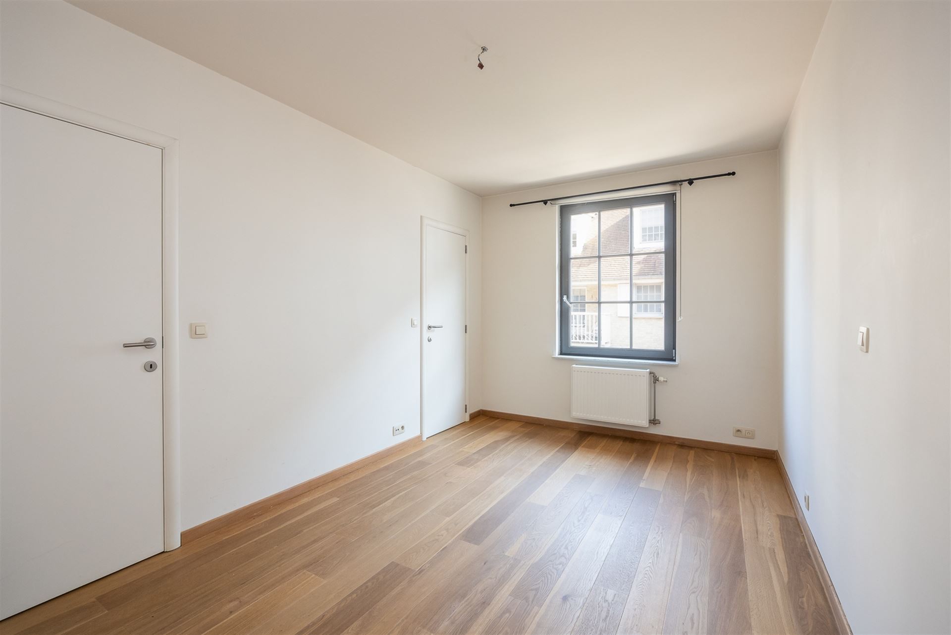 Twee slaapkamer appartement met terras nabij het centrum van Boechout. - foto 4