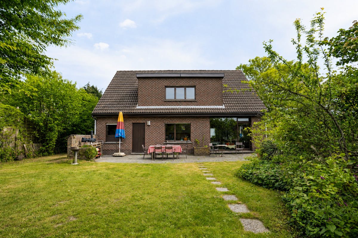 Rustig gelegen vrijstaande villa met zuidgerichte tuin - foto 2