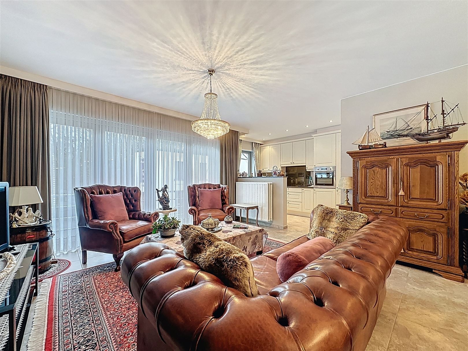 Ruim appartement met lift nabij centrum - foto 5