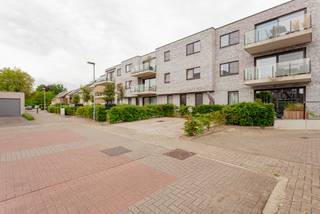 Parking 15: recente ondergrondse autostaanplaats te Hamme