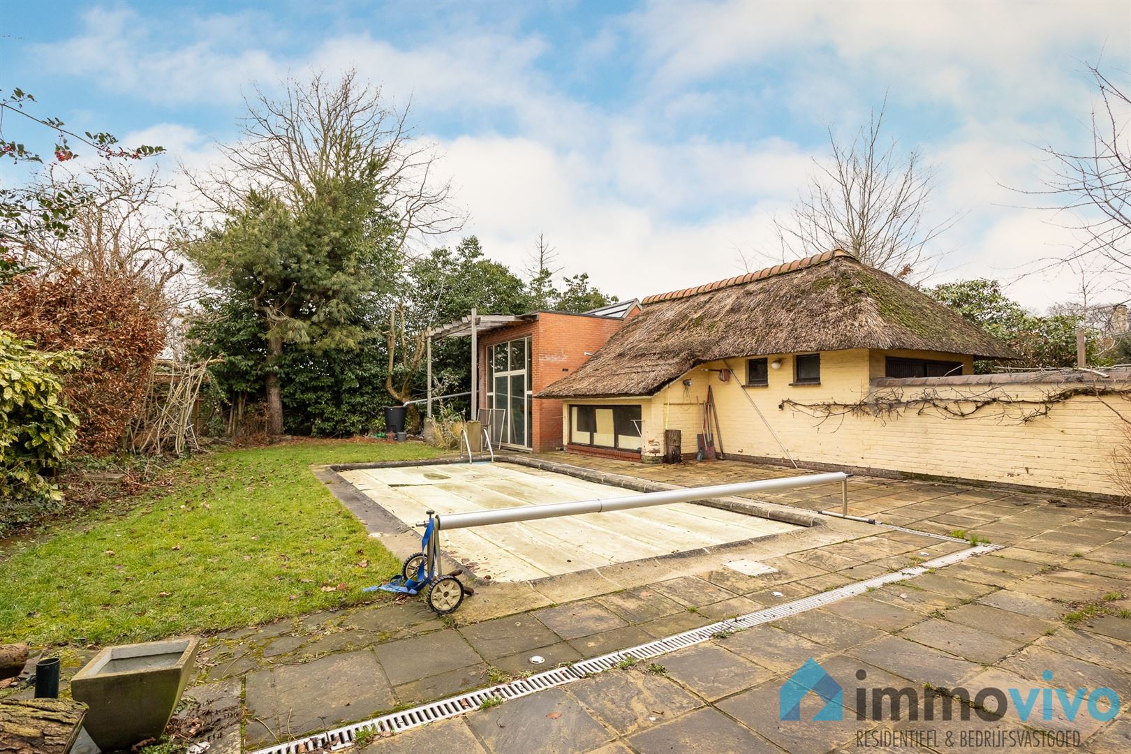 Rietgedekte open bebouwing met 4 slaapkamers in Bloemetjeswijk - foto 3