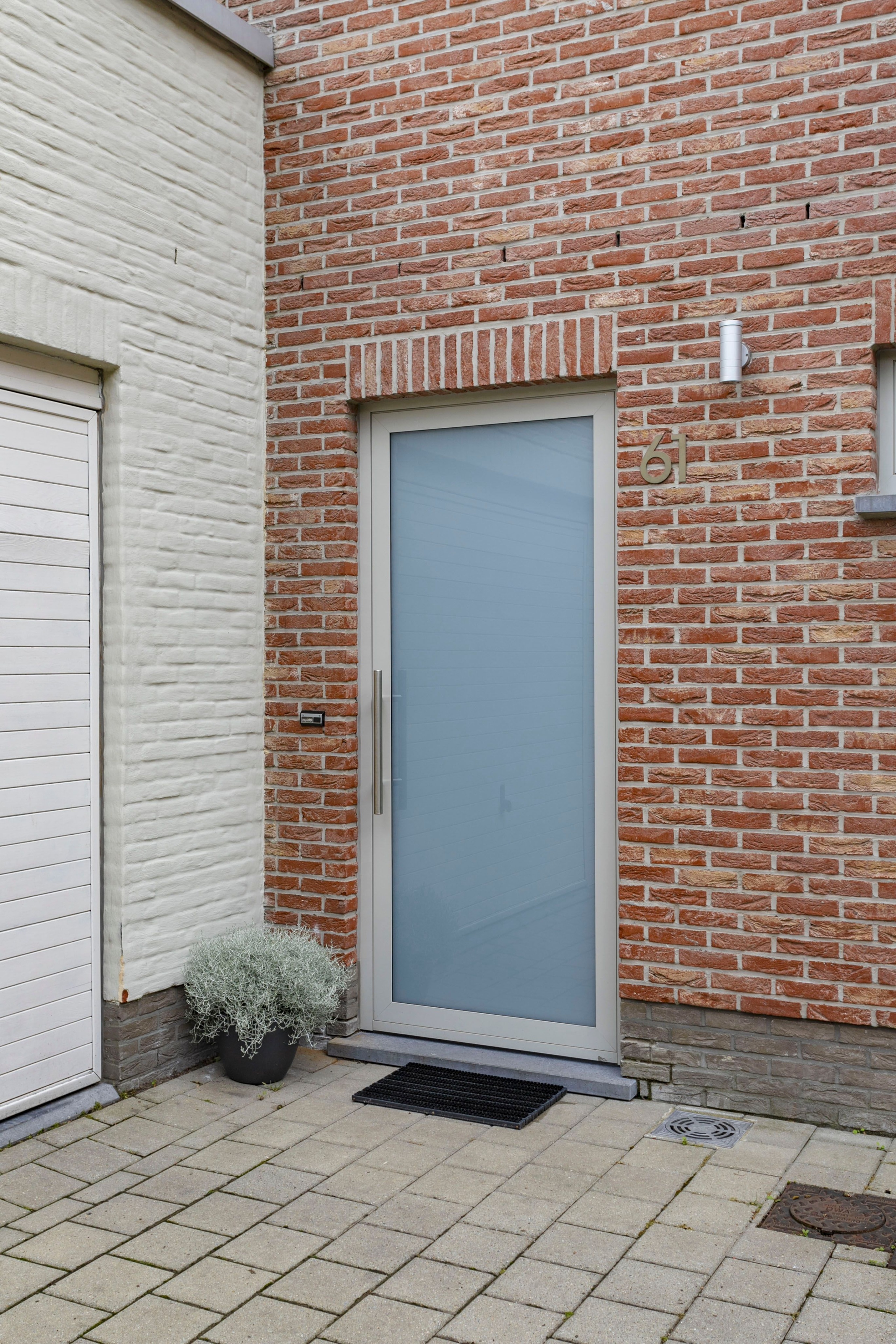 House for sale in Brasschaat with 3 bedrooms - photo 2