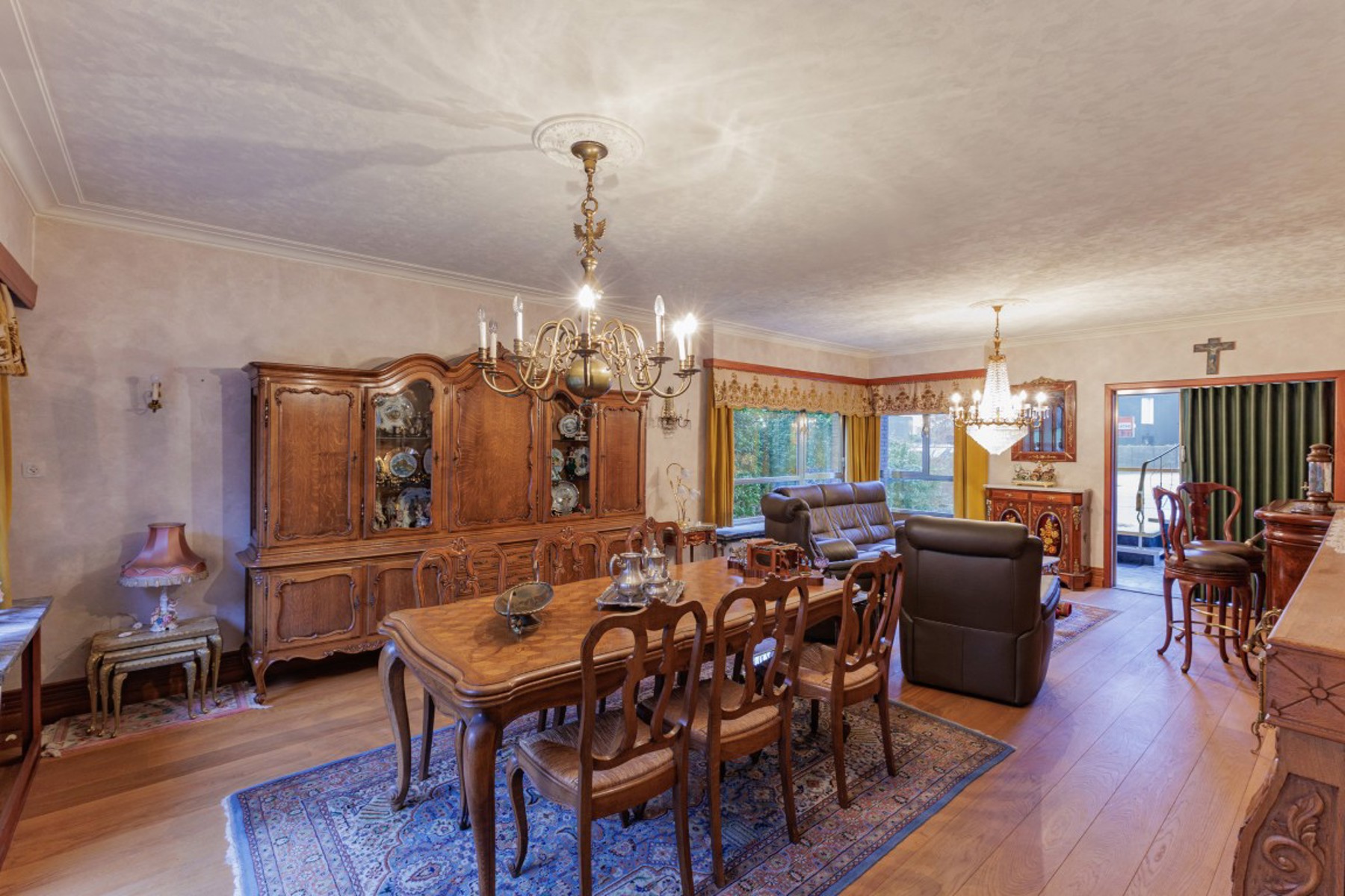 Ruime halfopen bebouwing met grote tuin - foto 5