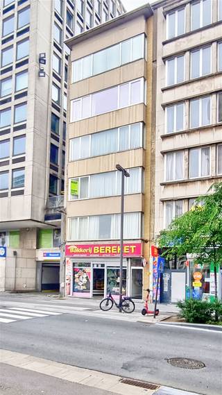 Dit 3-slaapkamer appartement van ca 117 m² is gelegen op de tweede verdieping van een kleinschalig gebouw aan de Rooseveltplaats in het centrum...