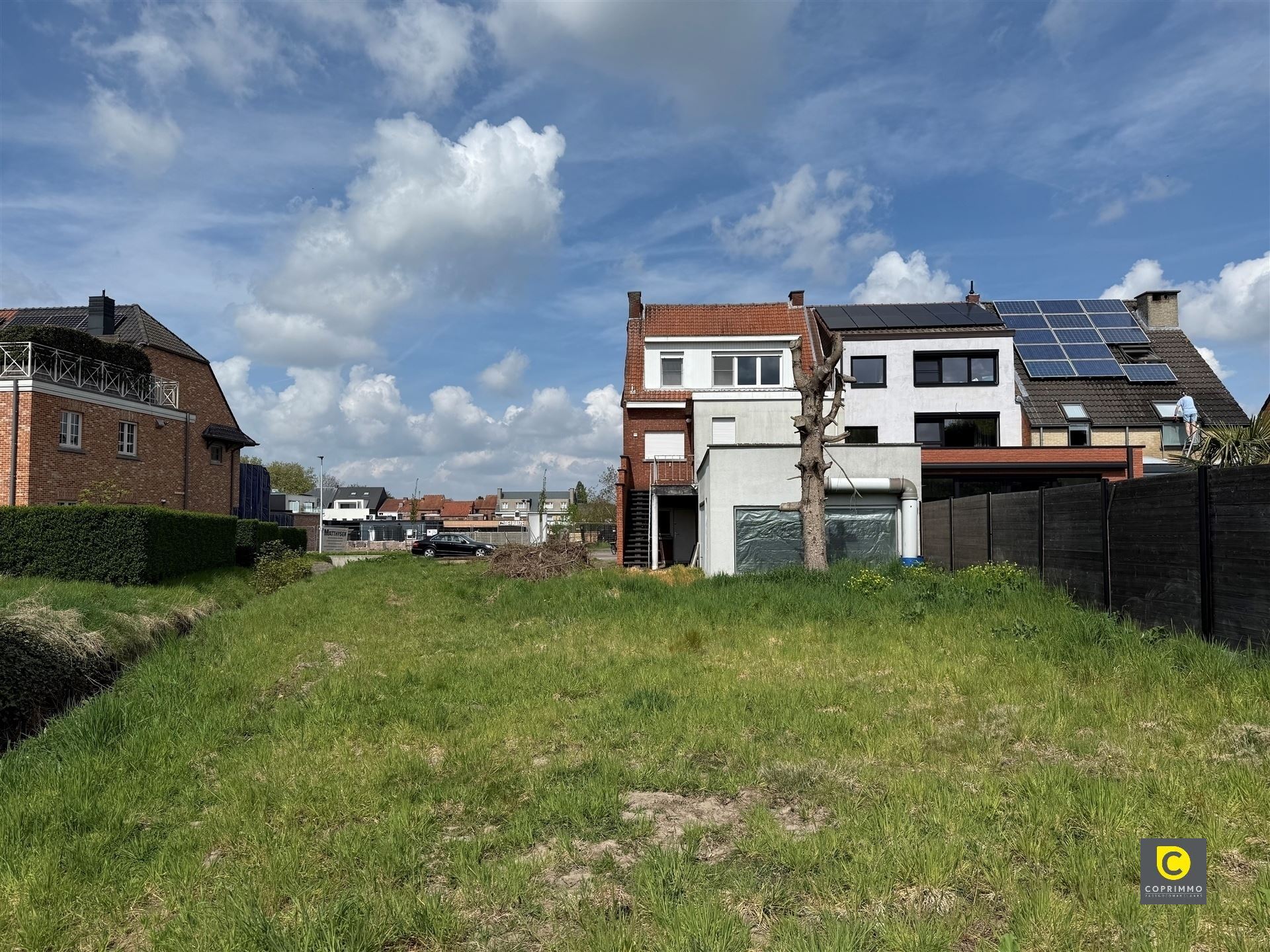 Te renoveren woning + bouwgrond - foto 2