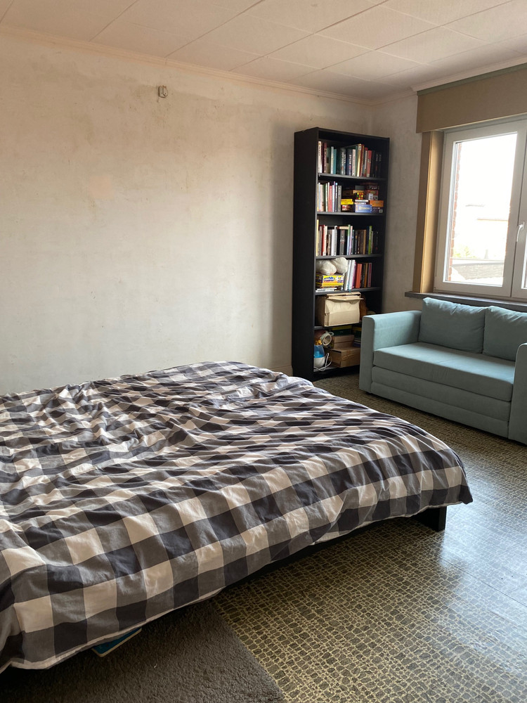 Rustig gelegen woning op 363 m² met 3 slaapkamers en garage. - foto 2