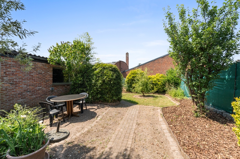 Instapklare gezinswoning met 4 slaapkamers en dubbele garage - foto 4