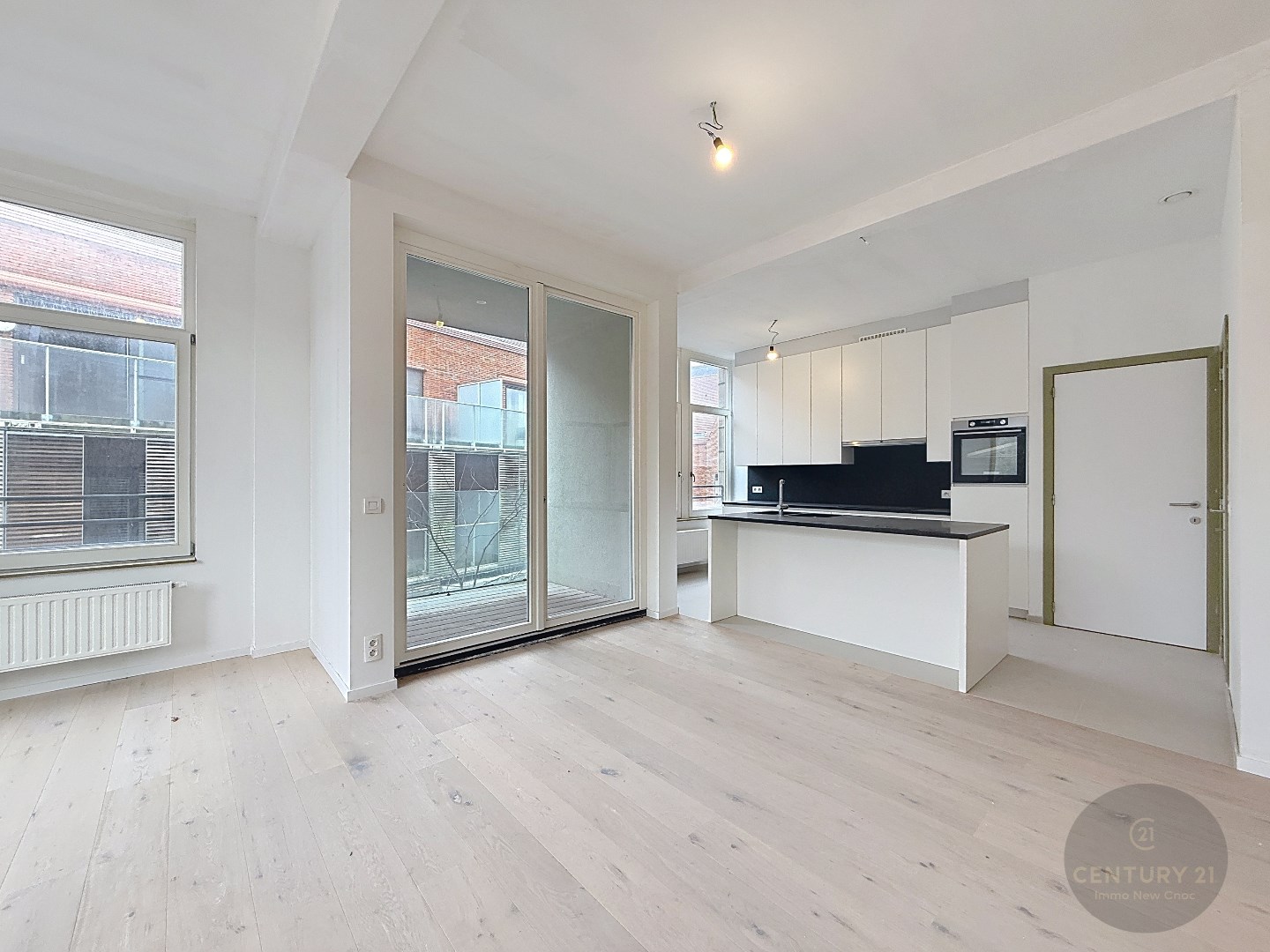 SUBLIEM nieuw 2 slaapkamer app met TERRAS! - foto 2