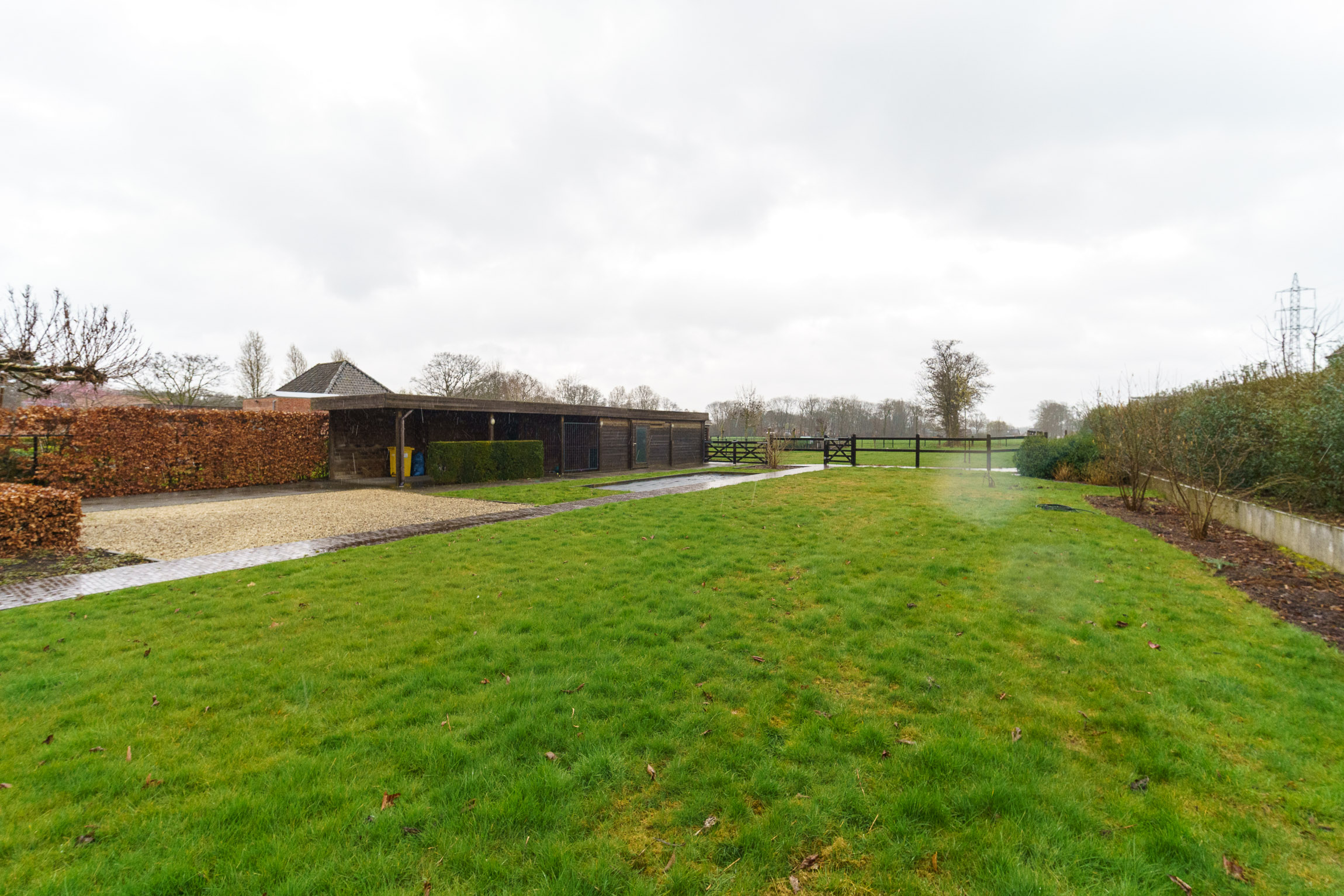 Ruime huurwoning met 4 slpk en grote tuin in Larum (Geel) - foto 3