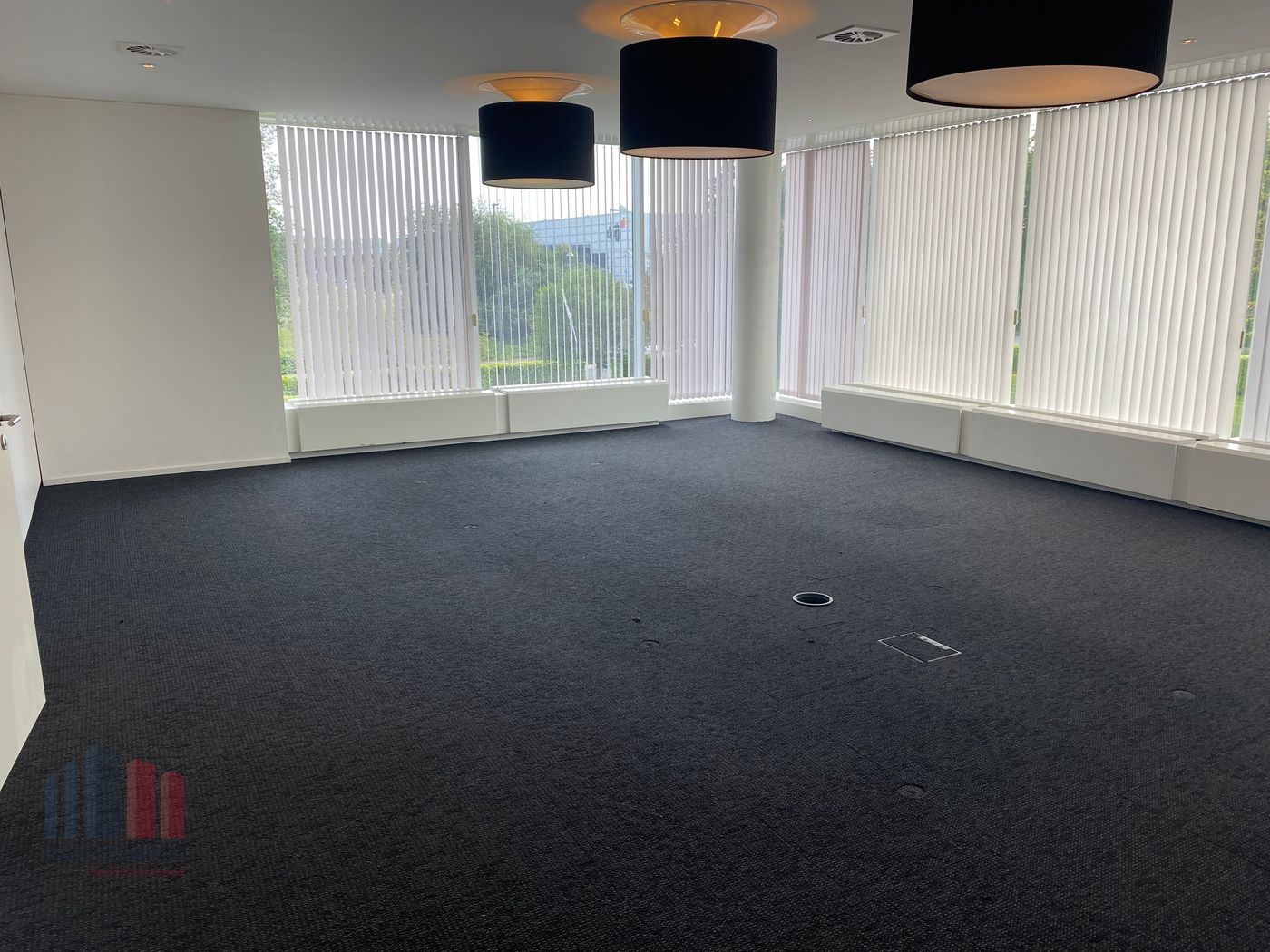 2400 m² of modern office space near the R0 - photo 4