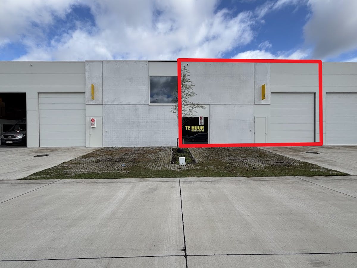 Newly built warehouse for rent in Harelbeke - photo 1