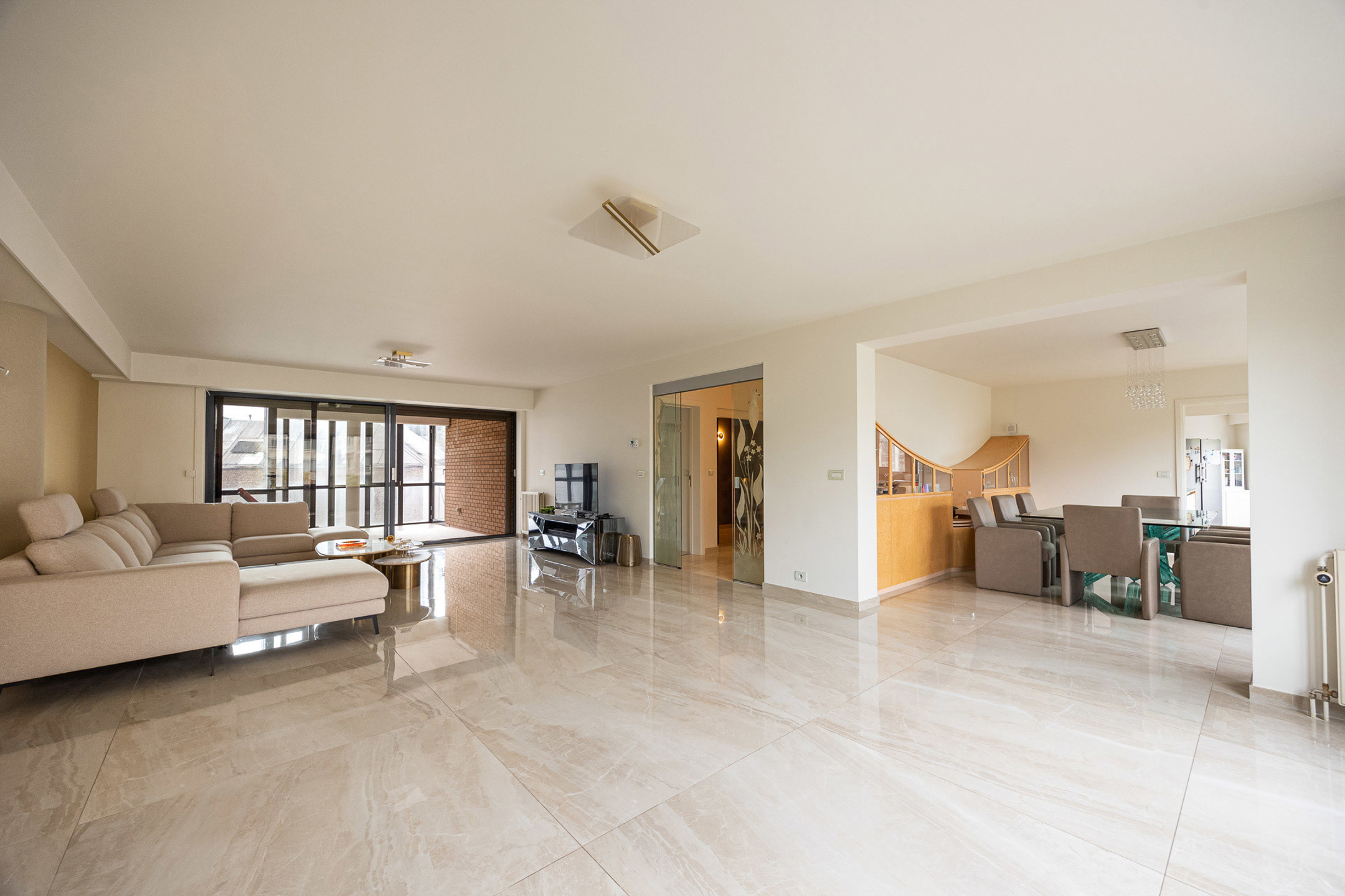 Appartement à vendre à Anvers avec 4 chambres - photo 3