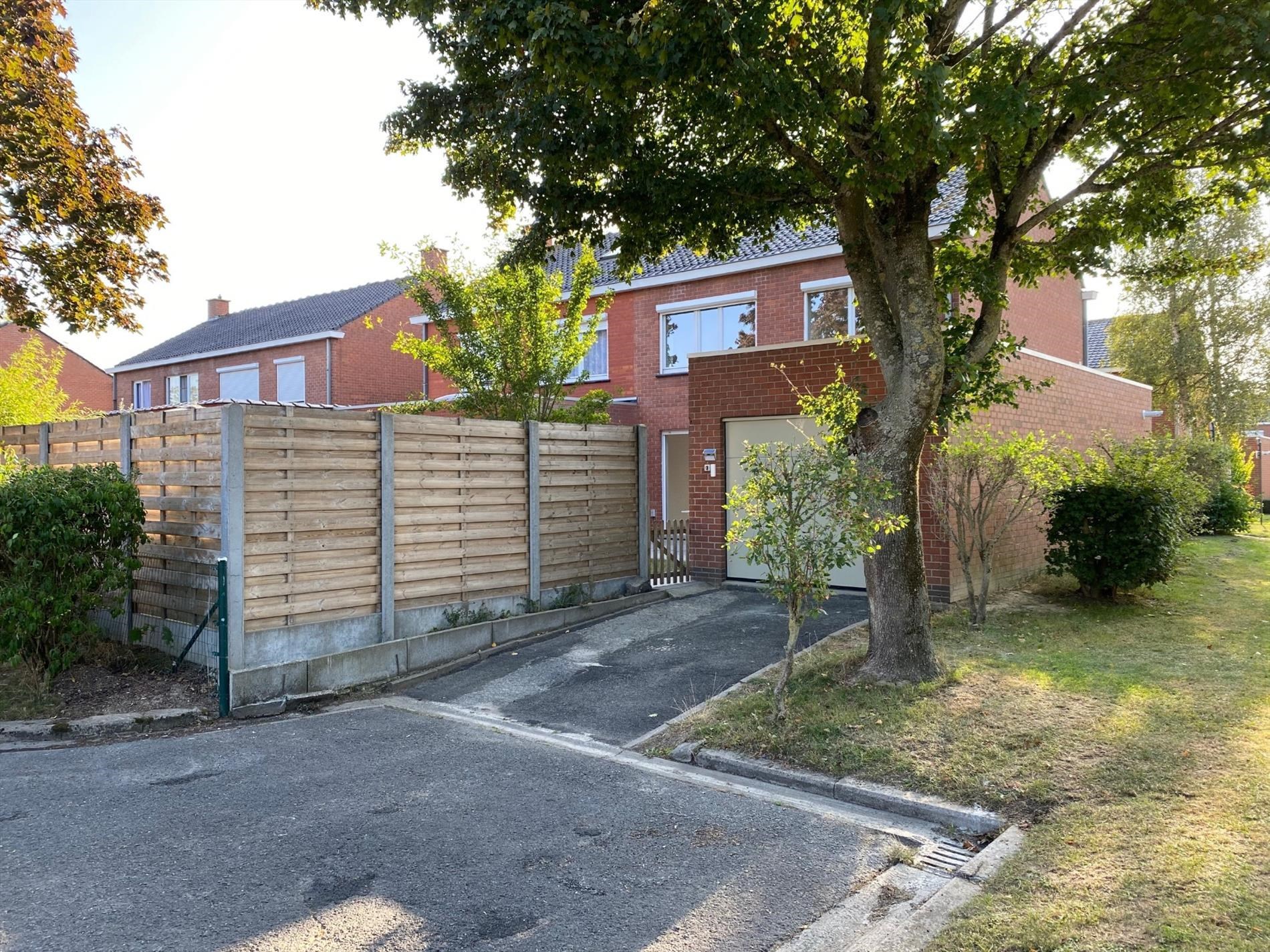 Woning met 3 slaapkamers en garage te Roeselare (Vrij: 1/09/2026) - foto 3