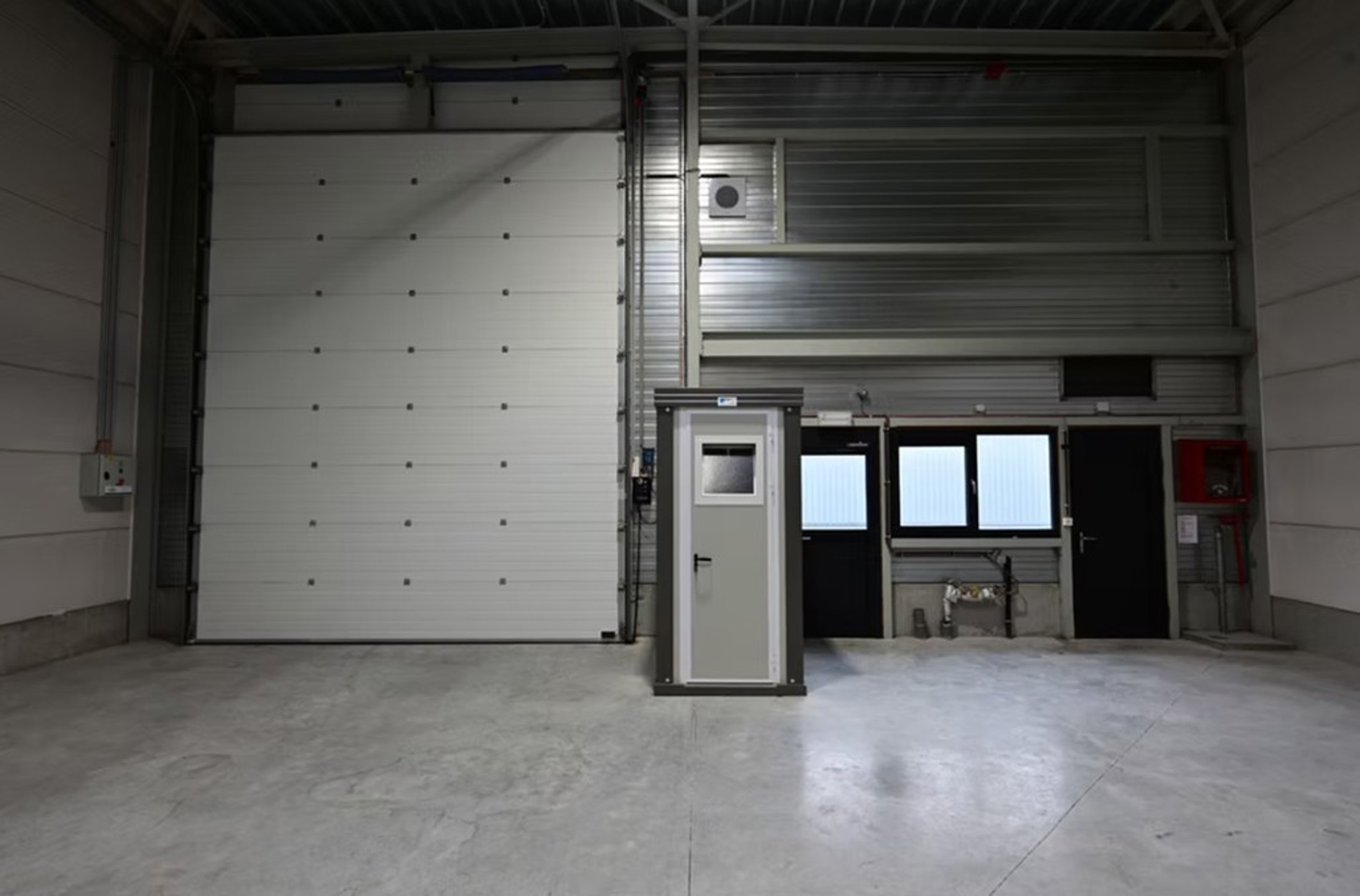 Malle: magazijn 500m² te huur in de Industriezone van Malle - foto 3