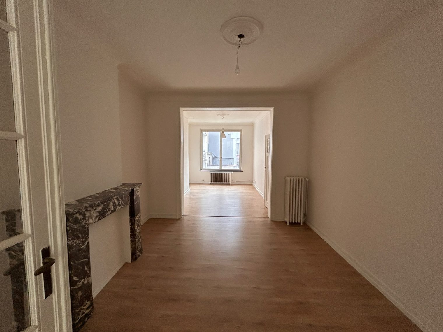 Appartement te huur in Schaarbeek met 1 slaapkamer - foto 4