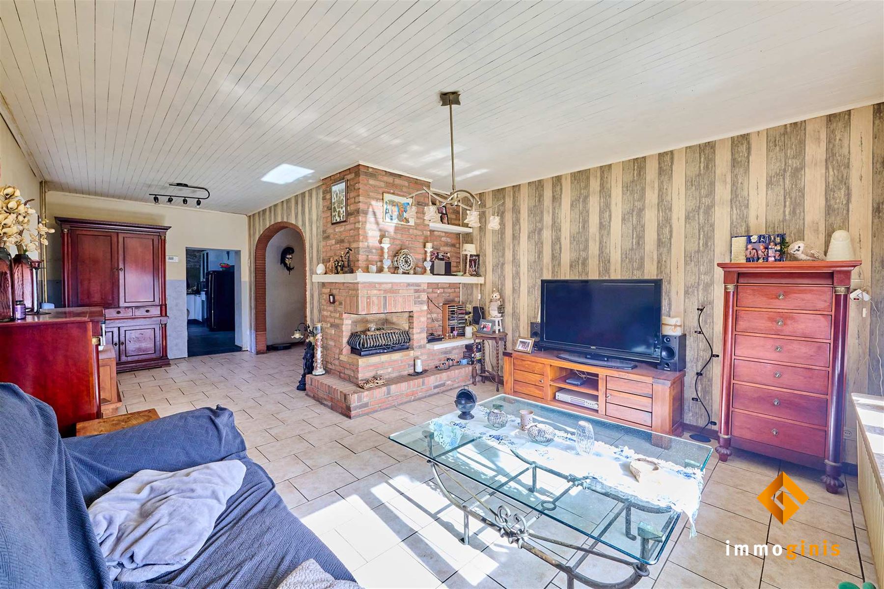 Knusse, te renoveren woning met 3 slaapkamers op een ruim perceel van 8a62ca! - foto 3