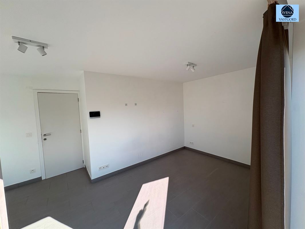 ENERGIEZUINIGE INSTAPKLARE WONING MET 2 SLAAPKAMERS, GARAGE EN TUIN - foto 4