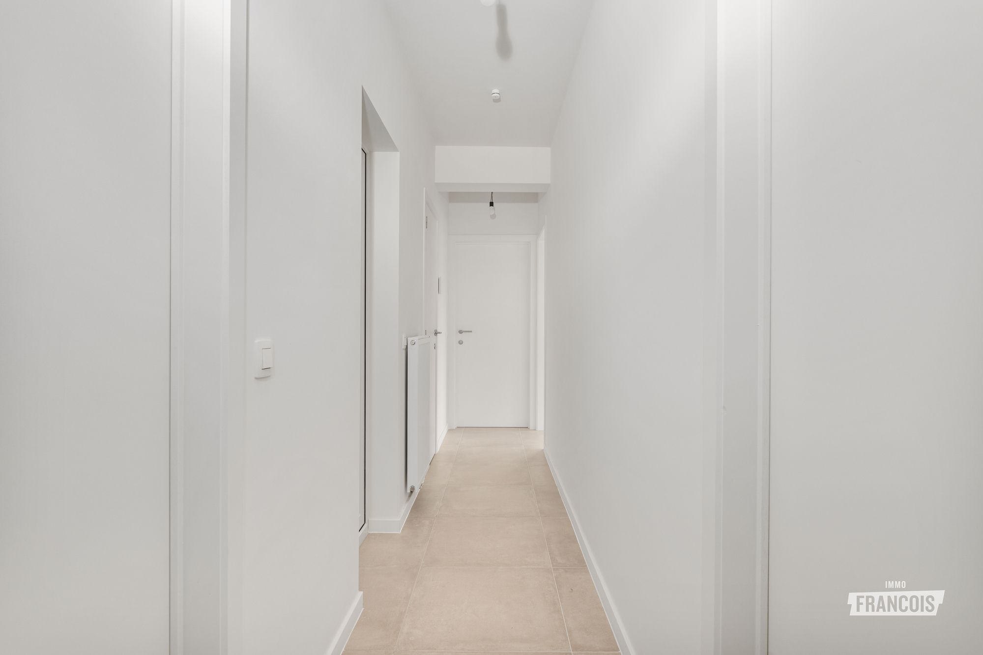 Volledig gerenoveerd gelijkvloers appartement in kleinschalige residentie te Vuurtorenwijk, Oostende. - foto 5