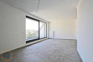 6% DE TVA ! Plus d'informations sur les conditions à l'agence. Agréable appartement en duplex au troisième étage de l'immeuble. Trois chambres et...