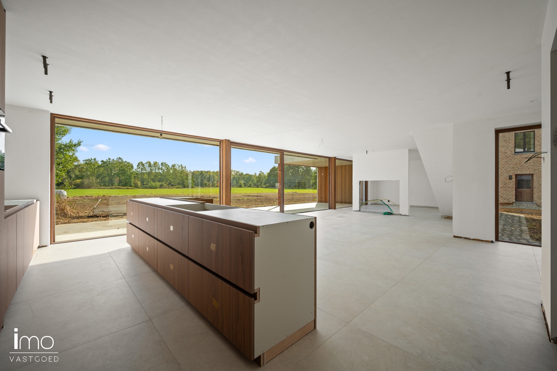 Moderne nieuwbouwvilla op ruim 40 are met vrij zicht - foto 5