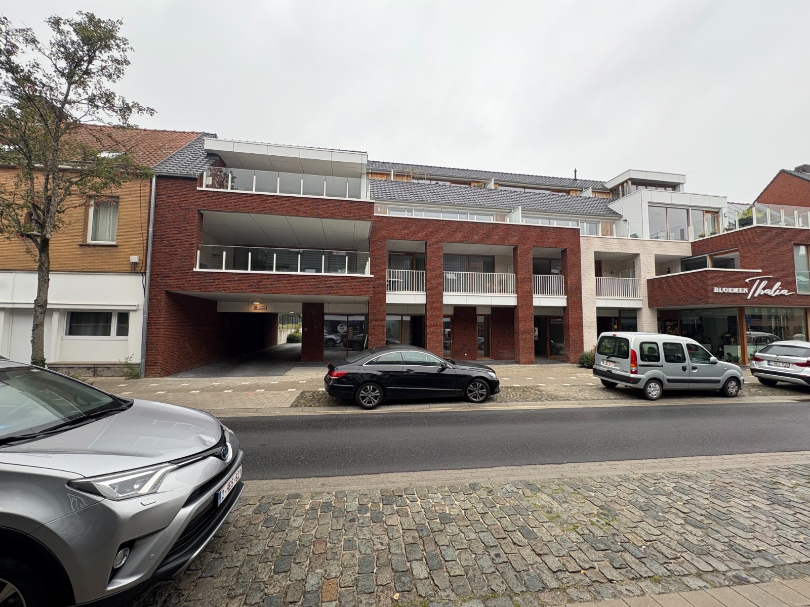 🌿 Modern appartement met zonnig terras en staanplaats – ideaal gelegen! - photo 1