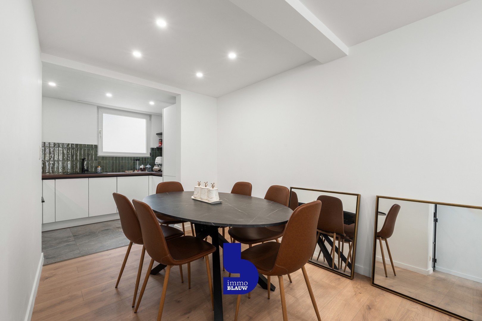 Instapklare woning met garage in het hart van het centrum - foto 2