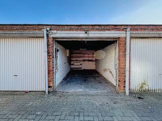 Deze garagebox in Merksem is gelegen in een verzorgd complex tussen de Victor Govaerslaan en de Hennepstraat, vlak bij belangrijke invalswegen en...