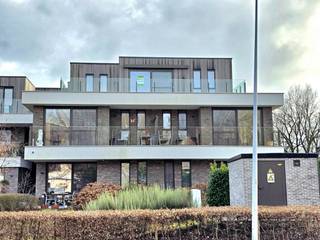Te midden van het groen, gelegen in het landelijke Berlare, bieden wij U in een residentie van 53 ruime en erkende assistentiewoningen, deze...