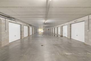 Te koop: garage in een rustige wijk van Antwerpen, nabij belangrijke invalswegen.Deze garage is gelegen in een goed bereikbare buurt, met vlotte...
