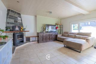 <p><span>Op zoek naar een </span><span>gezellige, energiezuinige én volledig instapklare woning</span><span>? </span></p><p><span>Deze totaal gerenoveerde woning met </span><span>EPC-label B</span><span> ligt aan de rand van het centrum en beschikt bovendien over een gezellig tuintje. De ideale starterswoning voor een jong koppel dat zonder renovatiezorgen meteen comfortabel wil wonen. </span><span>Verhuizen, inrichten en genieten!</span><span> Interesse? </span></p><p><span>Reserveer vandaag nog jouw afspraak voor het KIJKMOMENT op woensdag 7 oktober!</span></p>