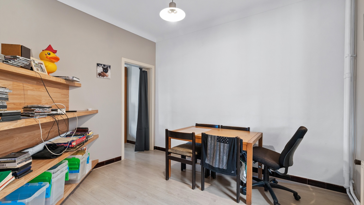 Te renoveren halfopen bebouwing met 2 slaapkamers. - foto 5